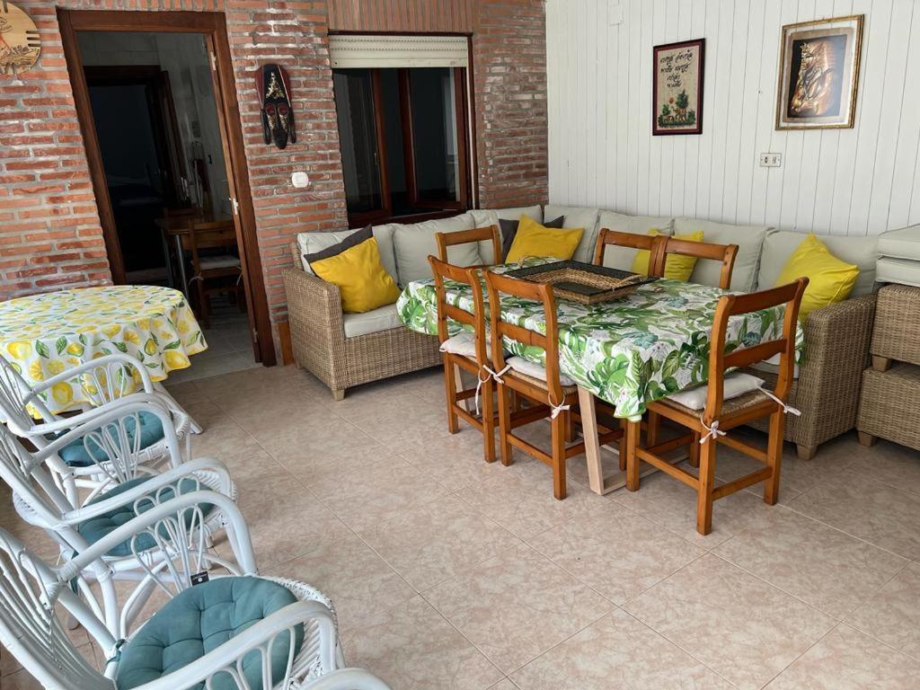 Vila Casa En Laredo Exteriér fotografie